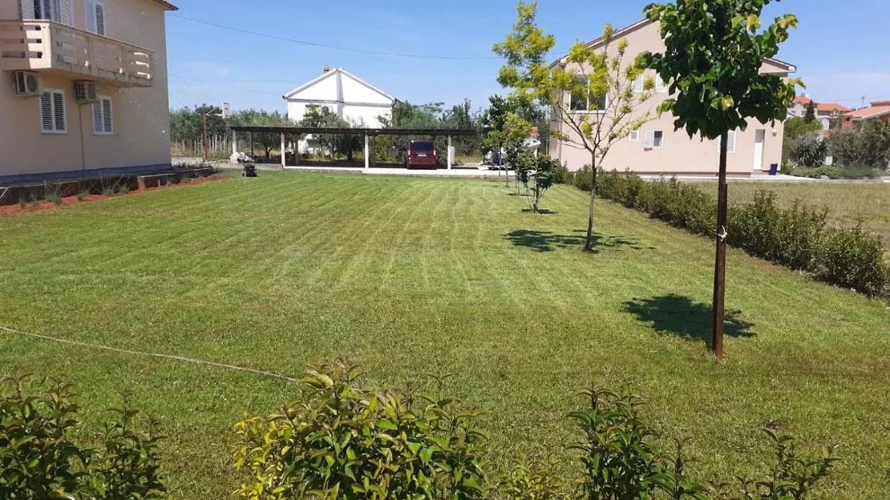 Apartmani Loli Ugljan